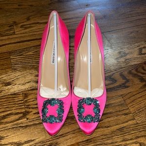 Manolo Blahnik Hangisi